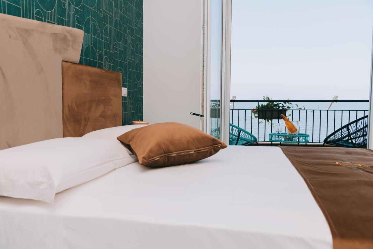 Frontemare Bed & Breakfast *